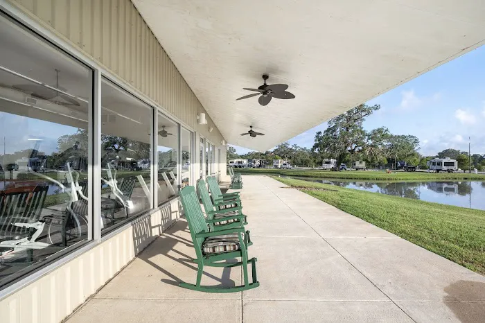 Brazoria Lakes RV Resort by QRV Picture 10