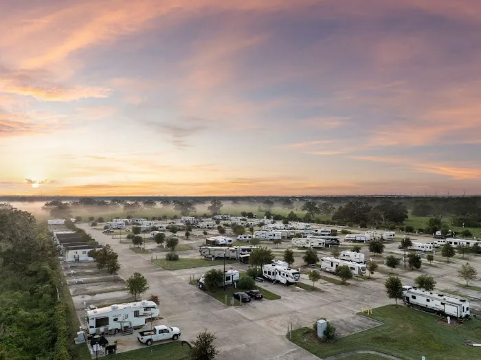Brazoria Lakes RV Resort by QRV Picture 7