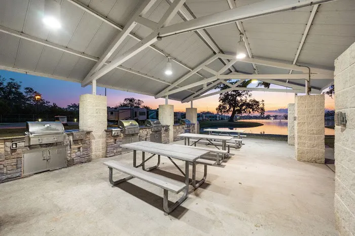 Brazoria Lakes RV Resort by QRV Picture 2