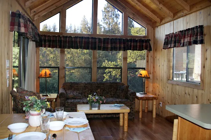 Yosemite Pines RV Resort & Family Lodging Picture 2