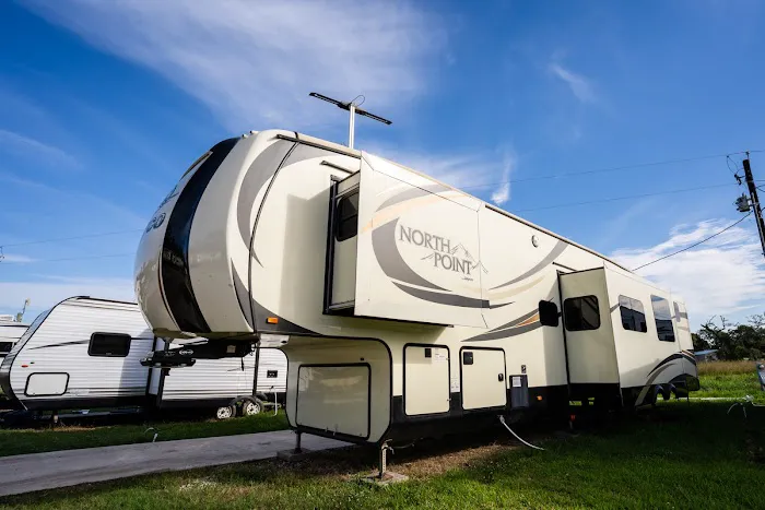 TripL RV Park Picture 8