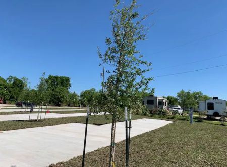 Happy Camp RV Park | RV Parks in Angleton, Texas