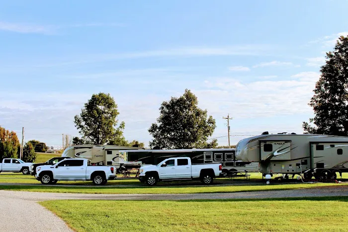 Happy Camp RV Park | RV Parks in Angleton, Texas Picture 2