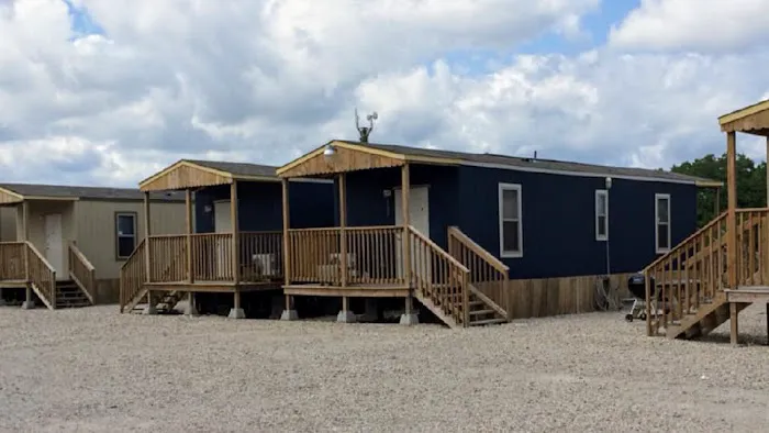 Fountain Grass RV Park and Cabins Picture 7