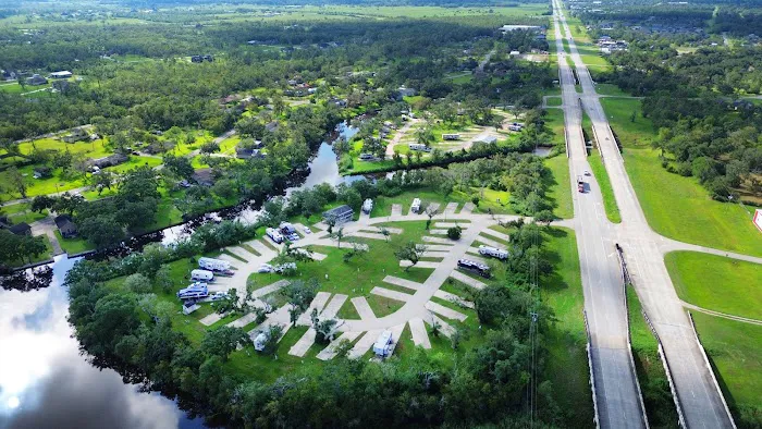 Bayou Oaks RV Park by QRV Picture 7