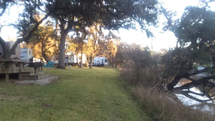 Bayou Oaks RV Park by QRV Picture 3