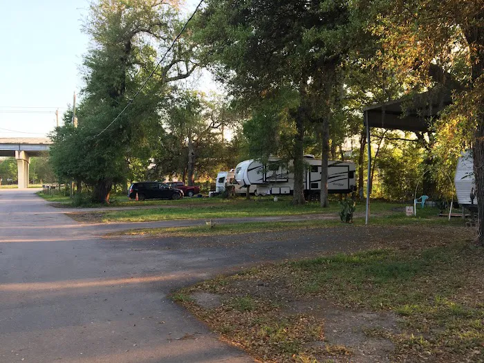 Paradise Lost RV Park Picture 5