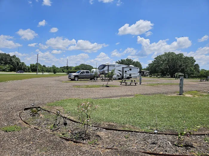 Tres Palacios R.V. Park Picture 5