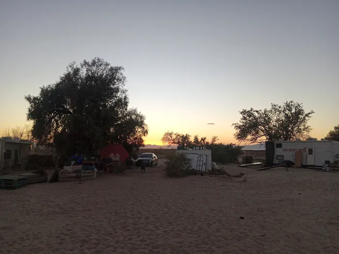 Sonny's Compound Picture 9