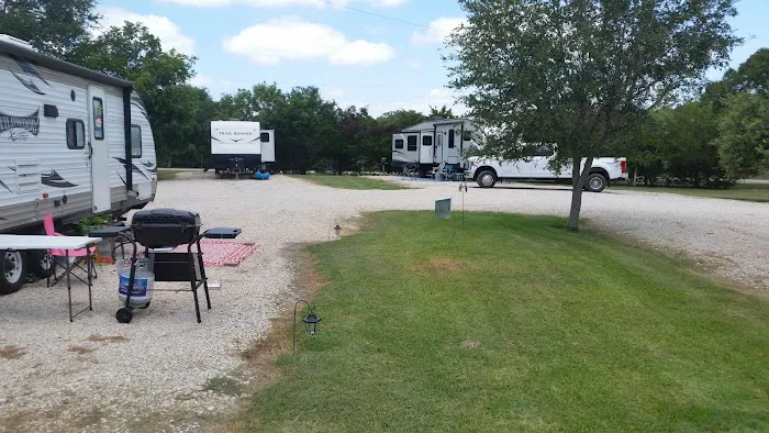 Harv's Paradise RV Oasis on the River Picture 6