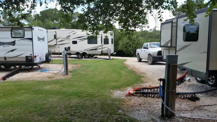 Harv's Paradise RV Oasis on the River Picture 5