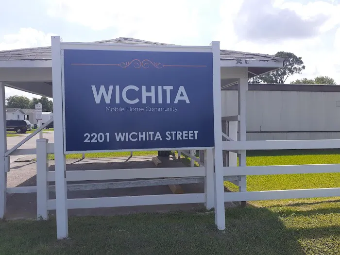 Wichita Mobile Home Park Picture 10