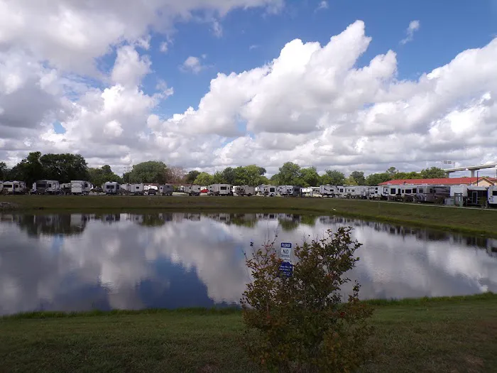 USA RV Resorts Houston Picture 4