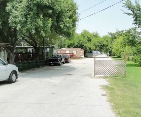 River Oaks RV & Mobile Home Park