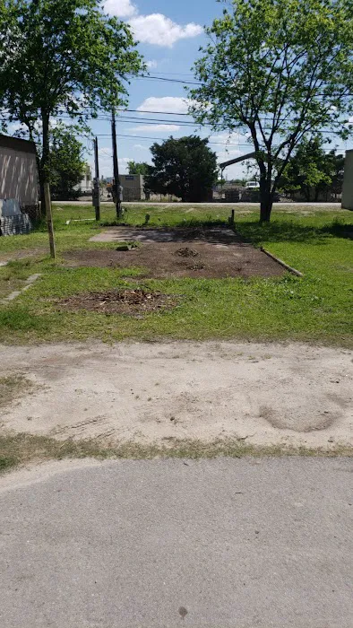 Lakeside RV & Mobile Home Park Picture 1