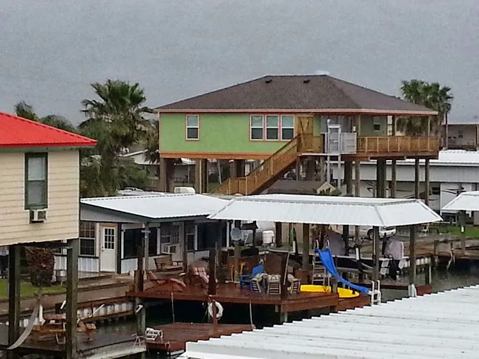 Crystal Canal RV Picture 2