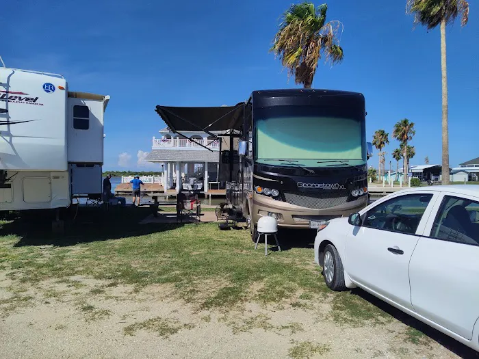Crystal Canal RV Picture 6