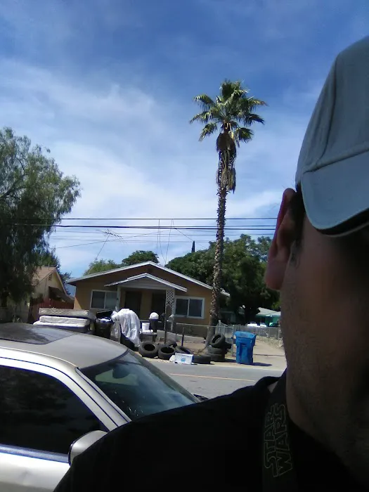 Vogue Mobilehome Park Picture 3