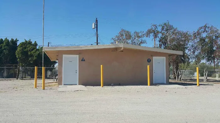 Oasis Mobile Village RV Park Picture 3