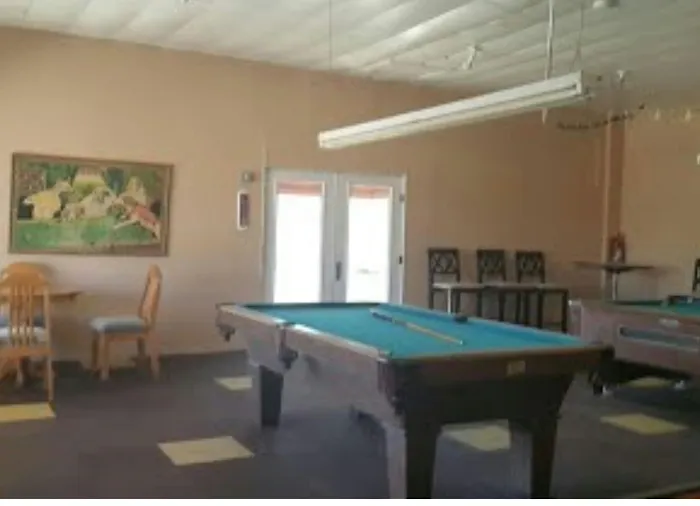 Oasis Mobile Village RV Park Picture 5