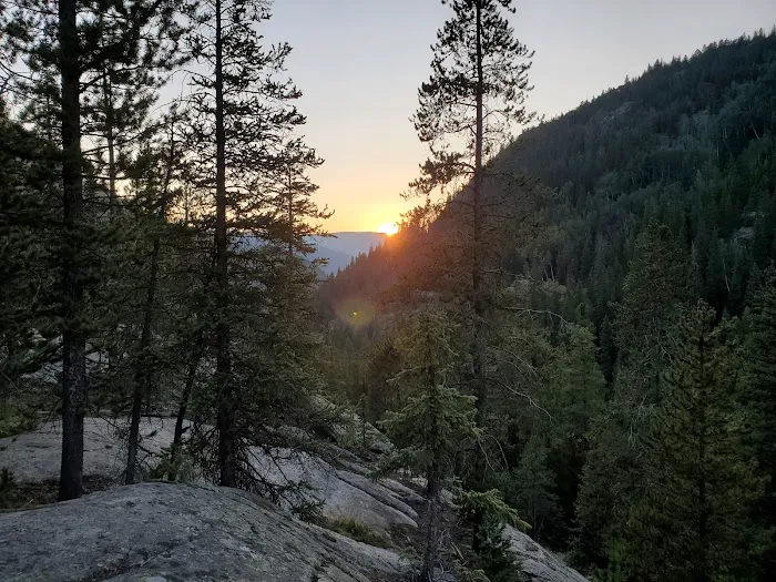 Upper Grottos Campground Picture 5