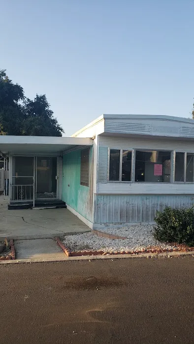 Knollwood Mobile Home Estates Picture 10
