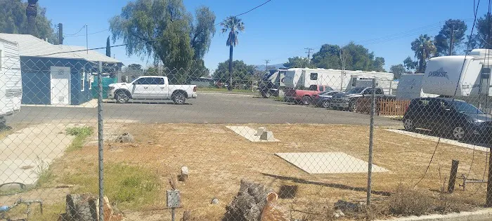 Kozy trailer park Picture 1