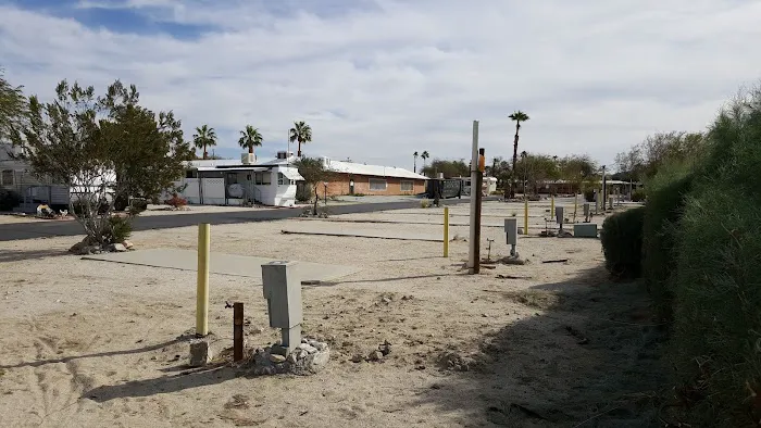 Healing Sands Mobile Home & RV Park Picture 3