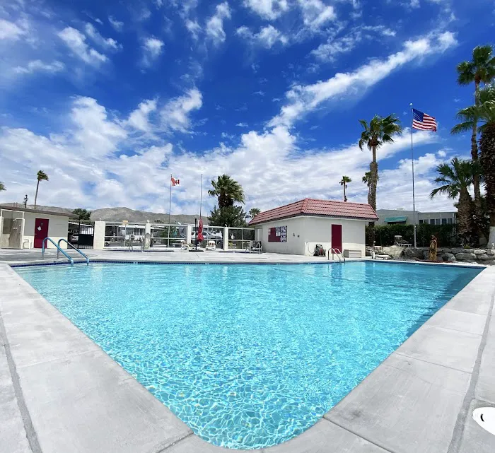 Sparkling Waters Mobile Home & RV Park Picture 3