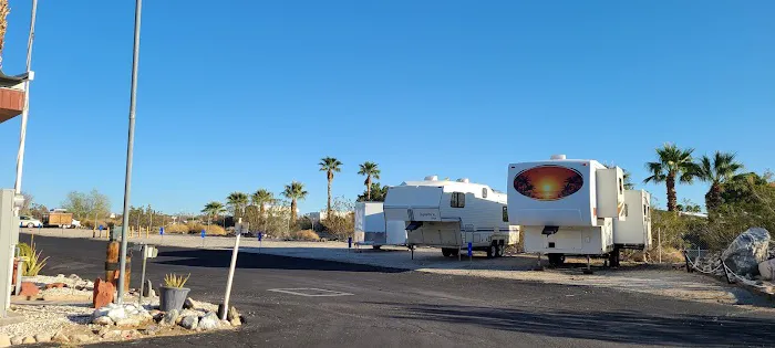 Sparkling Waters Mobile Home & RV Park Picture 4