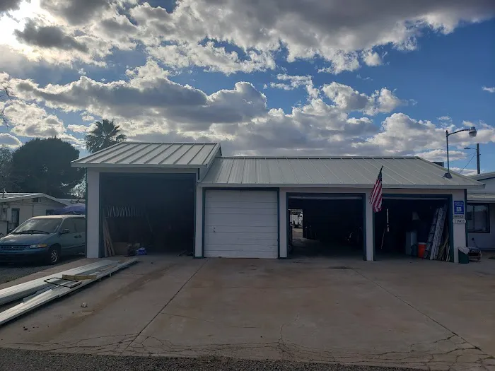 Country Hills Mobile Home Park Picture 6