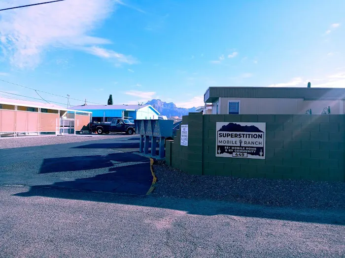 Superstition Mobile Ranch Picture 3