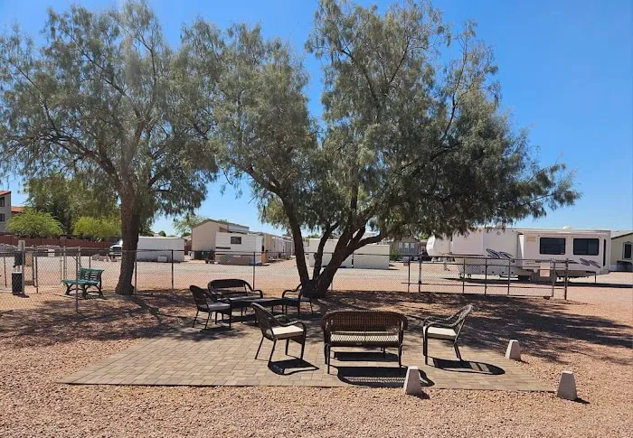 Husky Hollow Mobile Home Park Picture 8
