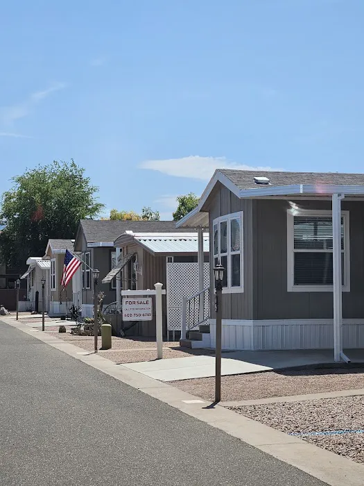 Husky Hollow Mobile Home Park Picture 5