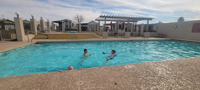 Sunhaven RV Resort Picture 2