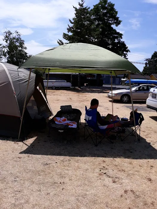 Beachside RV Park Picture 10