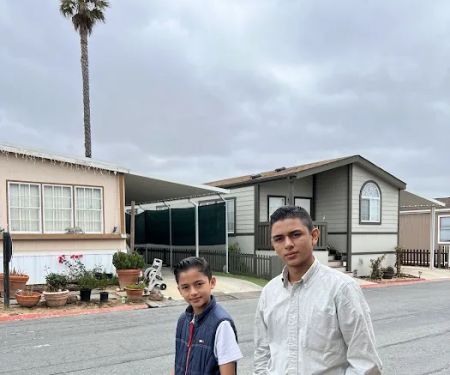 Lamplighter Salinas