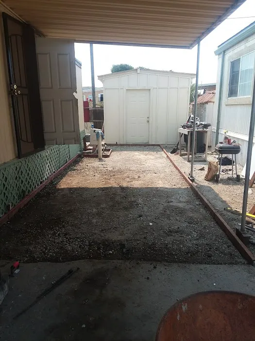 Rancho Salinas Mobile Park Picture 10