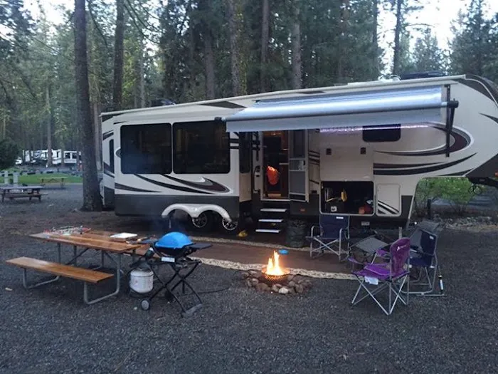 Little Bear RV Park Picture 2