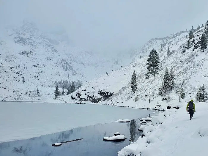 LAKES BASIN Picture 9