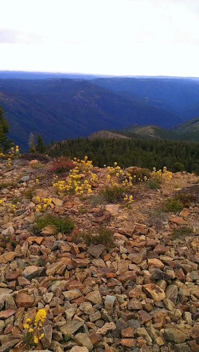 LAKES BASIN Picture 1