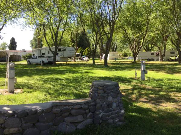 Hidden Harbor Marina & RV Park Picture 8