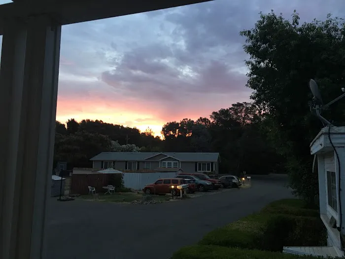 Gold Hill Mobile Home Park Picture 2