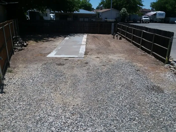 Sunset Villa Mobile Home Park Picture 3