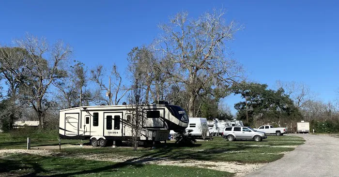 Jones Creek RV Park & Campgrounds Picture 3