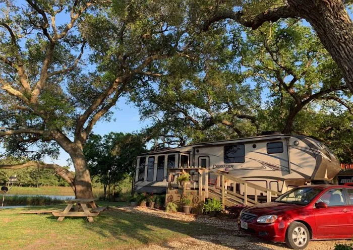 Live Oak RV Park Picture 4