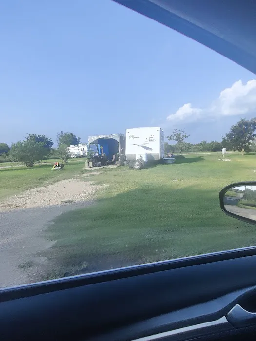 Oasis Mobile Home & RV Park Picture 5