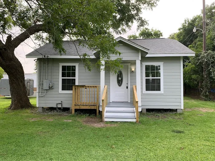 Clute Mobile Home & RV Park Picture 2