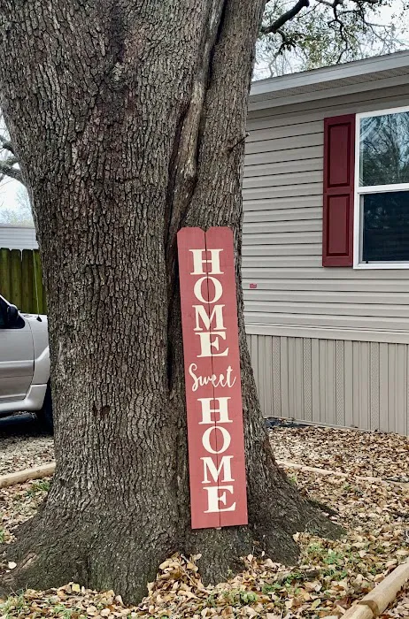 Clute Mobile Home & RV Park Picture 8