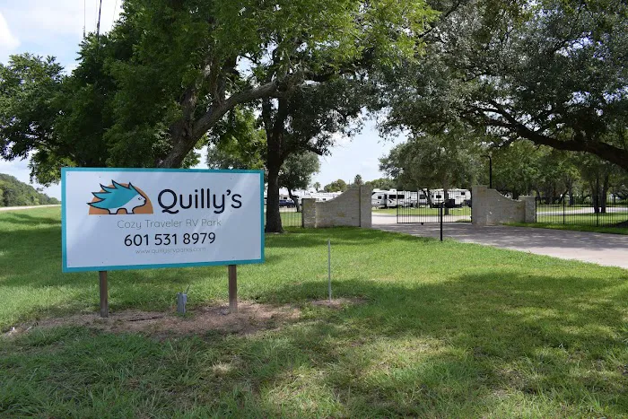 Quilly's Cozy Traveler RV Park Picture 3